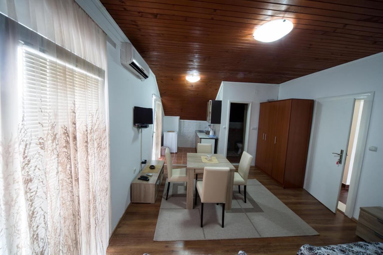 Apartments Pavicevic Tivat Szoba fotó